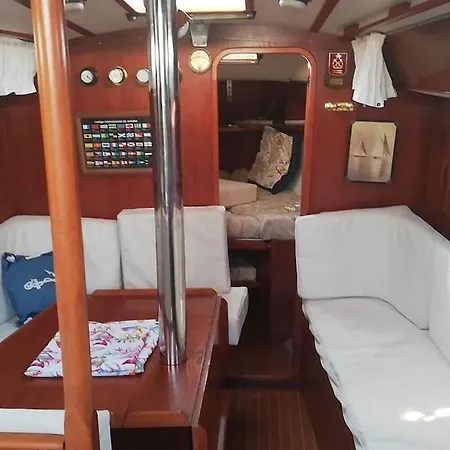 Boat-apartamento Flotante Cadiz.. La Juanita Arroyo カディス