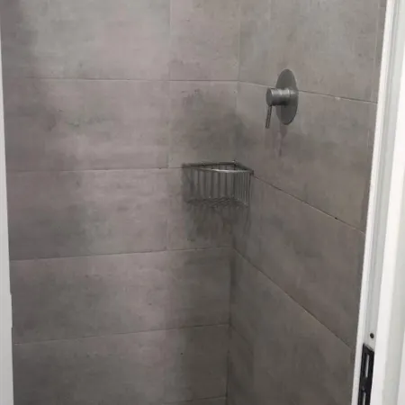 Boat-apartamento Flotante Cadiz.. La Juanita Arroyo 船上ホテル カディス